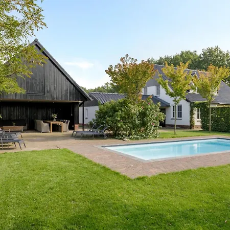 Achterhoek Estate With Private Pool Vakantiehuis *